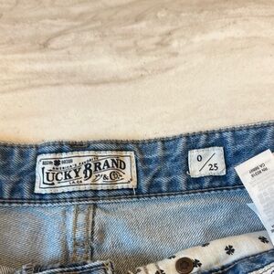 Lucky Brand Light Blue Denim Jeans